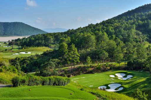 Sân golf Đà Lạt 1200 bảng giá năm 2023