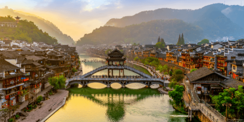 tour-du-lich-phuong-hoang-co-tran-gia-re