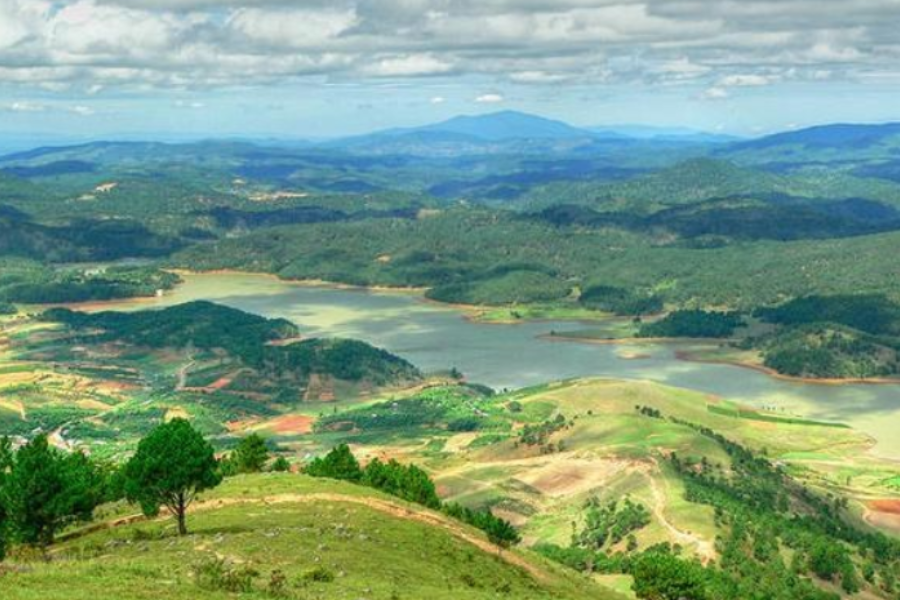 Kham pha nui langbiang noc nha tay nguyen