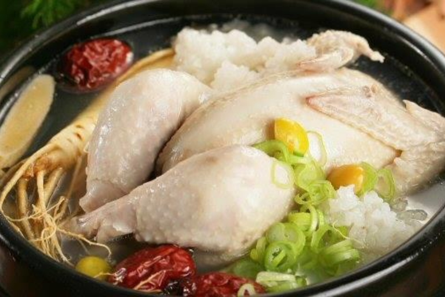 Samgyetang – Gà tần sâm