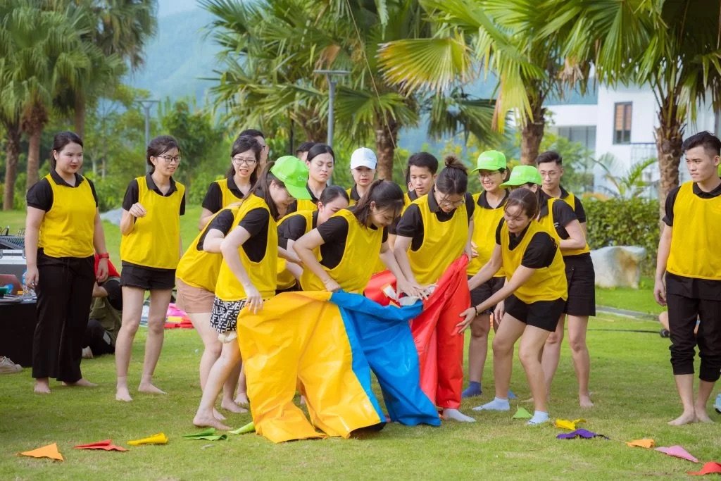 Tổ chức trò chơi Teambuilding hợp lý giúp duy trì năng lượng