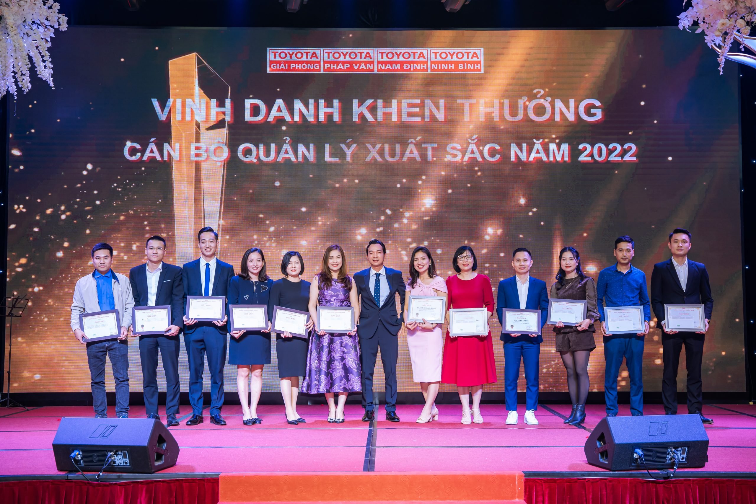 Đội ngũ Tatravel điều phối chuy&ecirc;n nghiệp sự kiện MICE cho doanh nghiệp