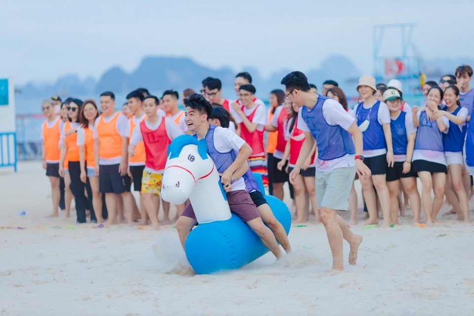 Trò chơi teambuilding gắn kết đồng đội tại Phú Quốc
